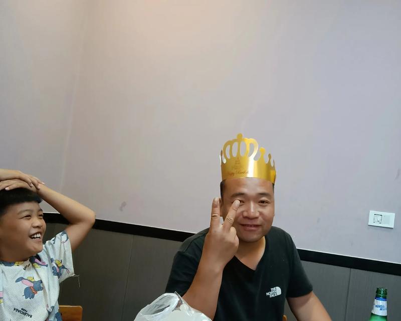 幸福时刻——丹妮和小雅的公园之行（邂逅小狗）