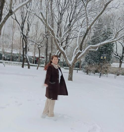2023年第一场雪的朋友圈伤感说说怎么写？有哪些热门话题？